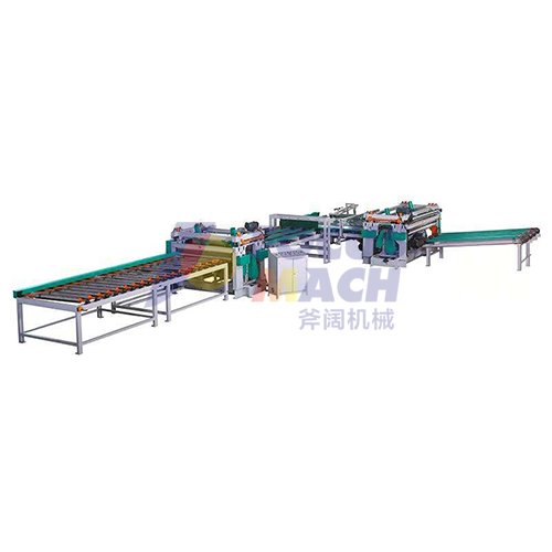 Fully automatic plywood roller conveyor saws